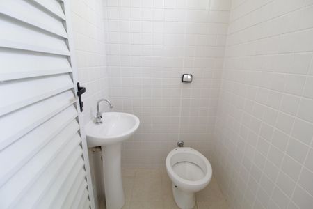 Apartamento para alugar com 180m², 3 quartos e 3 vagasBanheiro de serviço