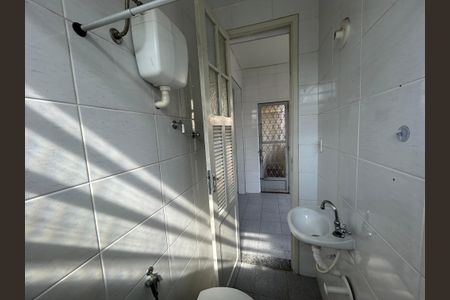 Apartamento à venda com 130m², 2 quartos e 1 vagaBanheiro de serviço