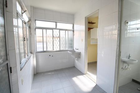 Apartamento à venda com 130m², 2 quartos e 1 vagaÁrea de Serviço