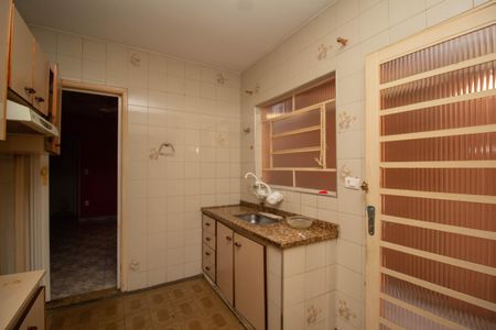 Casa à venda com 125m², 3 quartos e 2 vagas Casa à venda com 125m², 3 quartos e 2 vagasCozinha