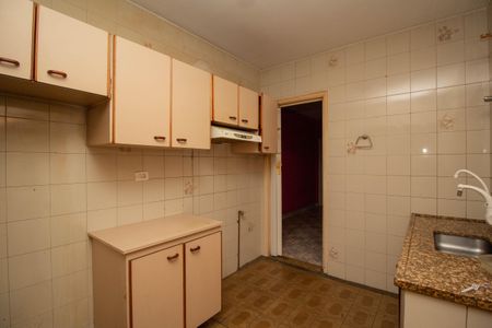 Casa à venda com 125m², 3 quartos e 2 vagas Casa à venda com 125m², 3 quartos e 2 vagasCozinha