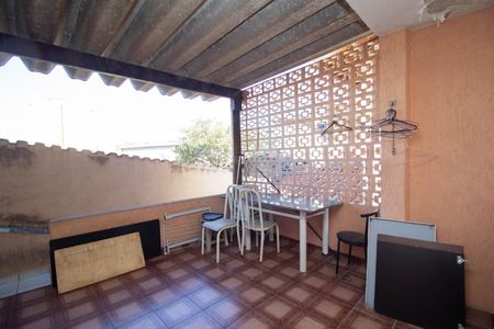 Casa à venda com 125m², 3 quartos e 2 vagas Casa à venda com 125m², 3 quartos e 2 vagasÁrea de Serviço