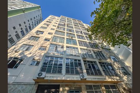 Apartamento à venda com 35m², 1 quarto e sem vaga Apartamento à venda com 35m², 1 quarto e sem vagaFachada