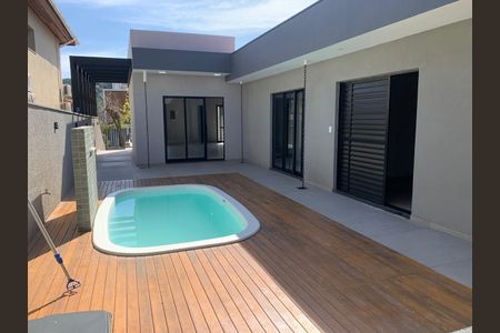 Casa de condomínio para alugar com 380m², 3 quartos e 2 vagas Casa de condomínio para alugar com 380m², 3 quartos e 2 vagasPiscina