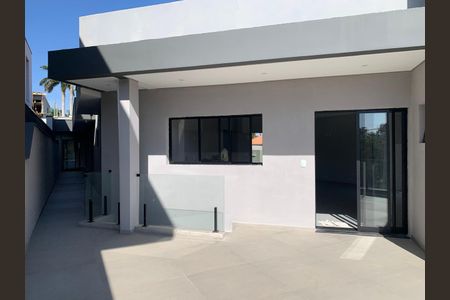 Casa de condomínio para alugar com 380m², 3 quartos e 2 vagasÁrea Externa