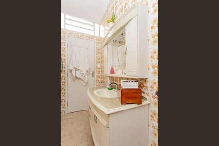 Casa à venda com 210m², 3 quartos e 5 vagasBanheiro 1