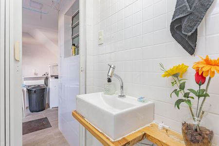 Casa à venda com 210m², 3 quartos e 5 vagasBanheiro de serviço