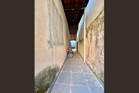 Casa à venda com 218m², 3 quartos e 2 vagasÁrea Externa - Fundos