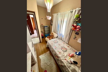 Casa à venda com 218m², 3 quartos e 2 vagasQuarto 3