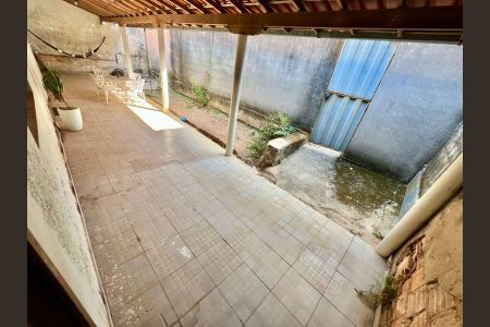 Casa à venda com 218m², 3 quartos e 2 vagasVaranda - Frente