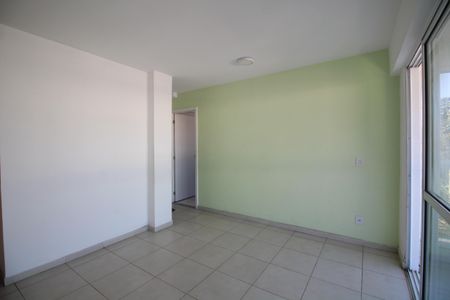 Apartamento à venda com 90m², 2 quartos e 1 vagaSala