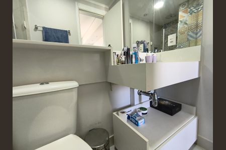 Apartamento à venda com 70m², 2 quartos e 1 vagaBanheiro da Suíte