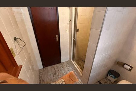 Casa à venda com 384m², 5 quartos e 1 vaga