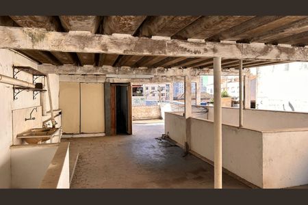 Casa à venda com 384m², 5 quartos e 1 vaga