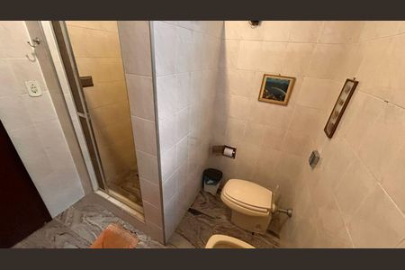 Casa à venda com 384m², 5 quartos e 1 vaga