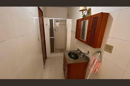 Casa à venda com 384m², 5 quartos e 1 vaga