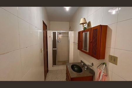 Casa à venda com 384m², 5 quartos e 1 vaga