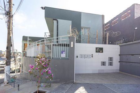 Studio para alugar com 25m², 1 quarto e sem vaga Studio para alugar com 25m², 1 quarto e sem vagaFachada