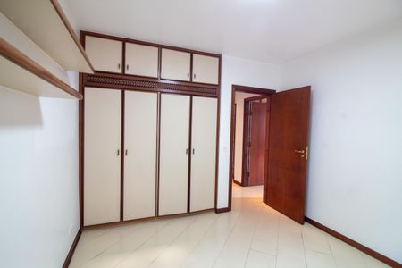 Casa à venda com 447m², 4 quartos e 2 vagasQuarto 1