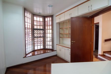 Casa à venda com 447m², 4 quartos e 2 vagasEscritório