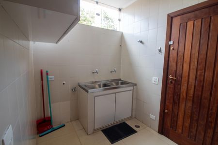 Casa à venda com 447m², 4 quartos e 2 vagasÁrea de Serviço