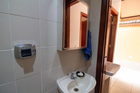 Casa à venda com 447m², 4 quartos e 2 vagasBanheiro de Serviço