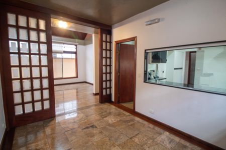 Casa à venda com 447m², 4 quartos e 2 vagasCopa