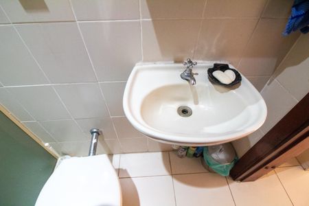 Casa à venda com 447m², 4 quartos e 2 vagasBanheiro de Serviço