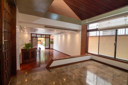 Casa à venda com 447m², 4 quartos e 2 vagasSala de Jantar