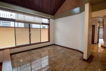 Casa à venda com 447m², 4 quartos e 2 vagasSala de Jantar