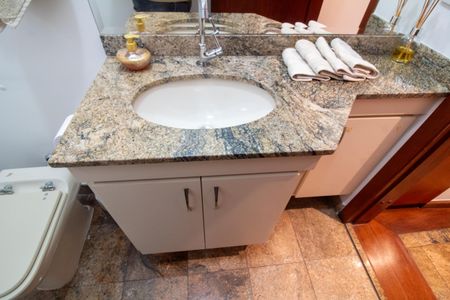 Casa à venda com 447m², 4 quartos e 2 vagasLavabo