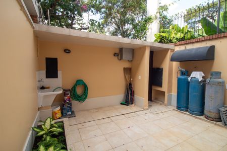 Casa à venda com 447m², 4 quartos e 2 vagasÁrea de Serviço