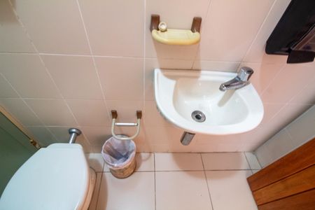 Casa à venda com 447m², 4 quartos e 2 vagasÁrea comum - Banheiro da Piscina 2