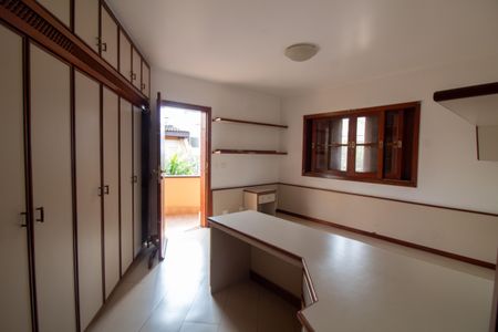 Casa à venda com 447m², 4 quartos e 2 vagasQuarto 2