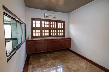 Casa à venda com 447m², 4 quartos e 2 vagasCopa