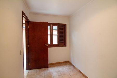 Casa à venda com 447m², 4 quartos e 2 vagasQuarto de Serviço 2