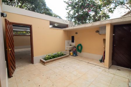 Casa à venda com 447m², 4 quartos e 2 vagasÁrea de Serviço