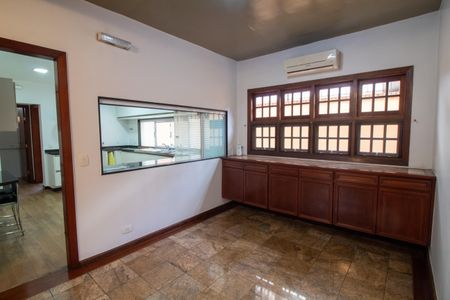 Casa à venda com 447m², 4 quartos e 2 vagasCopa