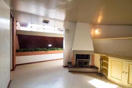 Casa à venda com 447m², 4 quartos e 2 vagasSala 2