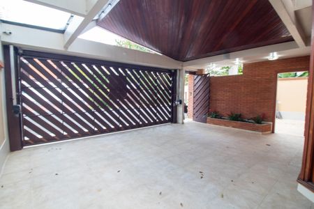 Casa à venda com 447m², 4 quartos e 2 vagasGaragem