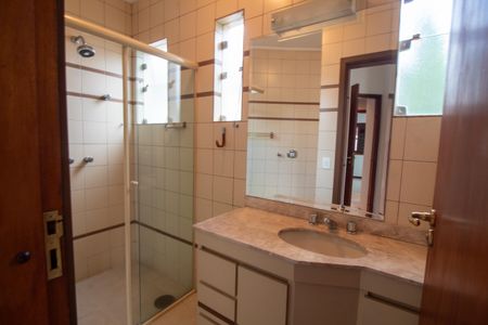 Casa à venda com 447m², 4 quartos e 2 vagasBanheiro da Suíte 3