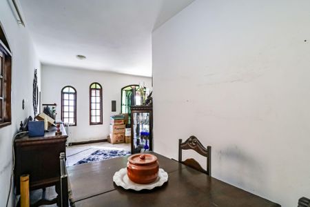 Casa à venda com 300m², 6 quartos e 8 vagasSala