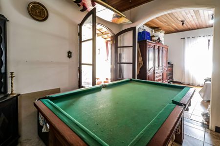 Casa à venda com 300m², 6 quartos e 8 vagasQuarto 01