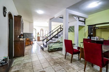 Sala de casa à venda com 6 quartos, 300m² em Butantã, São Paulo