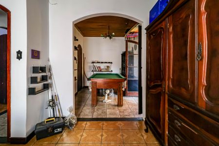 Casa à venda com 300m², 6 quartos e 8 vagasQuarto 01