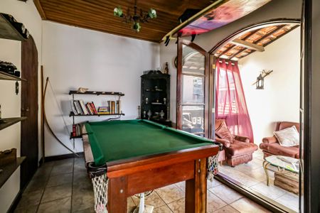 Casa à venda com 300m², 6 quartos e 8 vagasQuarto 01