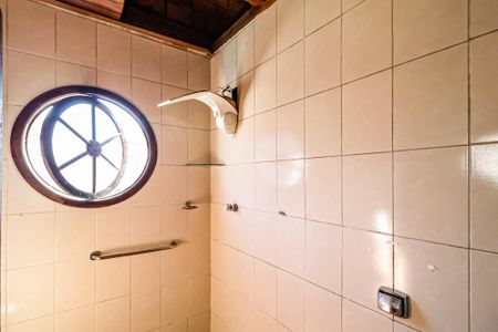 Casa à venda com 300m², 6 quartos e 8 vagasSuite - Banheiro