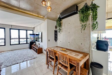 Apartamento à venda com 70m², 2 quartos e 2 vagasSala