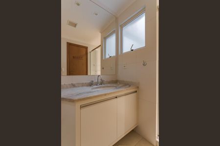 Apartamento para alugar com 227m², 3 quartos e 3 vagasBanheiro da Suíte