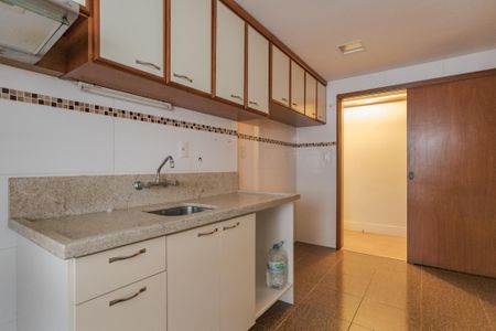 Apartamento para alugar com 227m², 3 quartos e 3 vagasCozinha